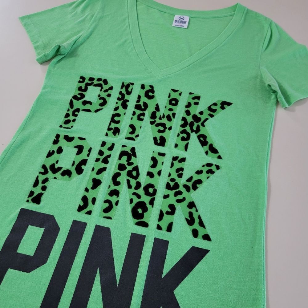 PINK Victoria's Secret Green V-neck Graphic Short Sleeve T-shirt - Picture 9 of 11